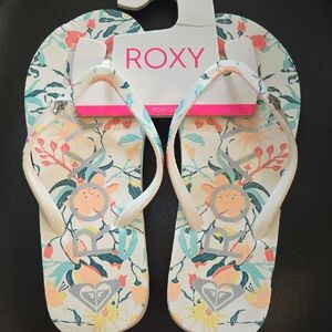 Roxy Multicolor Floral Sandals